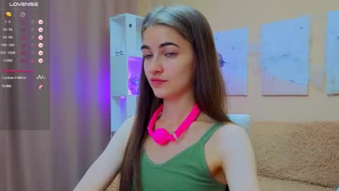 vikiberry online show from November 9, 6:28 am