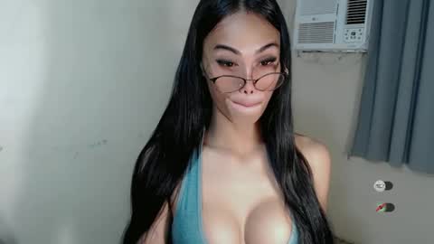 Snapshot of vikkylustfull chatting on March 10, 11:16 pm vikkylustfull online show from March 10, 11:16 pm