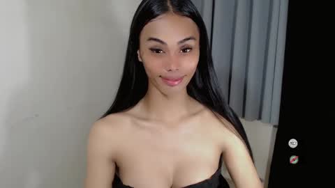 Snapshot of vikkylustfull chatting on February 18, 8:59 am vikkylustfull online show from February 18, 8:59 am