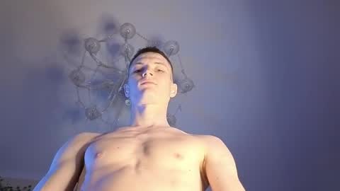 Max online show from April 19, 6:10 pm