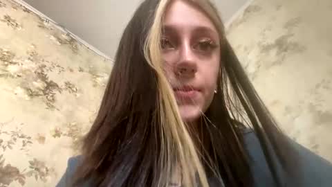 Sweett online show from May 23, 2:51 am