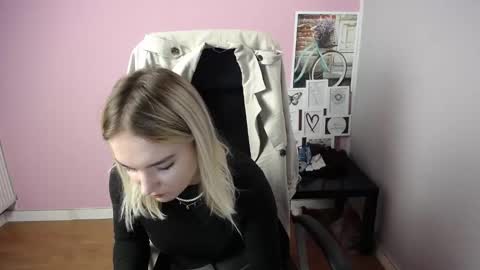 viktoria_lovely online show from October 6, 7:04 am