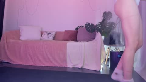 Snapshot of viktoria_sullivans chatting on December 20, 10:05 am Vikky online show from December 20, 10:05 am