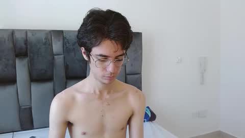 viktornoir online show from October 21, 2:10 pm