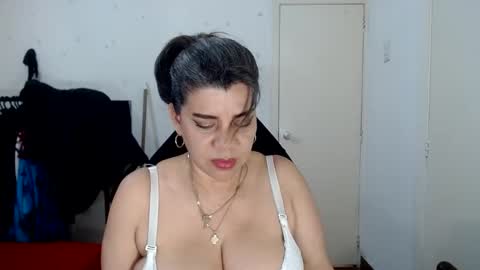 Snapshot of vikyadams chatting on March 7, 1:53 am VIKY ADAMS online show from March 7, 1:53 am