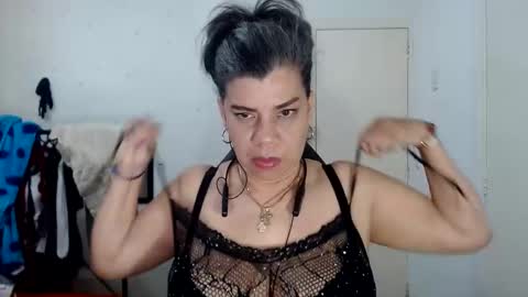 Snapshot of vikyadams chatting on February 27, 2:32 pm VIKY ADAMS online show from February 27, 2:32 pm