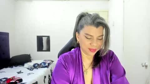 VIKY ADAMS online show from December 15, 12:39 am