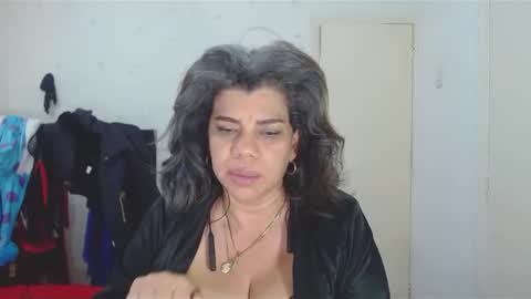 Snapshot of vikyadams chatting on March 5, 10:11 am VIKY ADAMS online show from March 5, 10:11 am