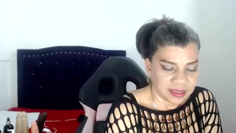 Snapshot of vikyadams chatting on February 20, 3:01 am VIKY ADAMS online show from February 20, 3:01 am