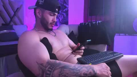 Vincent online show from January 11, 4:40 am