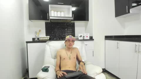 Vincent online show from December 2, 12:45 am