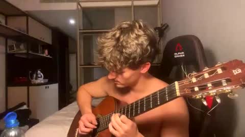 vincentprice69 online show from October 30, 6:52 pm