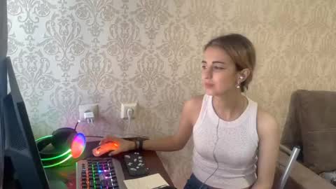 Mira online show from May 3, 3:18 pm