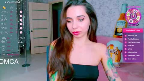 Vinkiepinkie online show from October 3, 3:42 pm