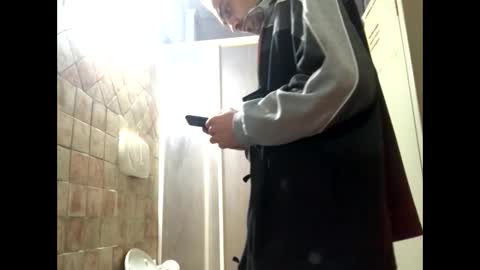 Snapshot of vinmin90 chatting on February 20, 3:08 pm Zenith online show from February 20, 3:08 pm