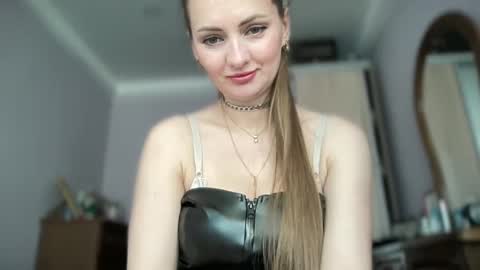 Funny  girl online show from February 2, 6:58 am