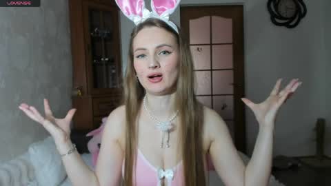 Funny  girl online show from April 6, 3:15 am