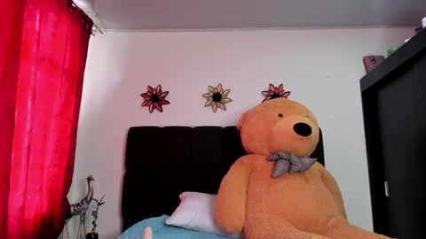   online show from December 18, 4:28 pm