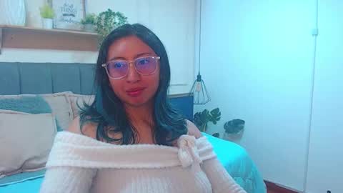 V I O L E T  online show from March 27, 1:56 pm