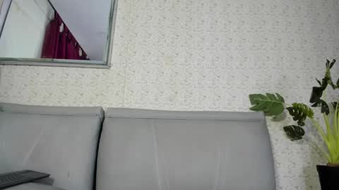 Violet  online show from February 11, 8:52 pm