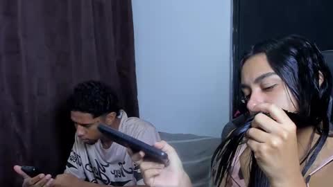 Violet and Myers online show from December 17, 2:24 pm