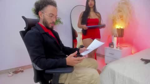 Violet and Paul online show from October 11, 6:07 am