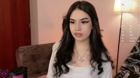 Violeta  online show from July 14, 6:57 pm