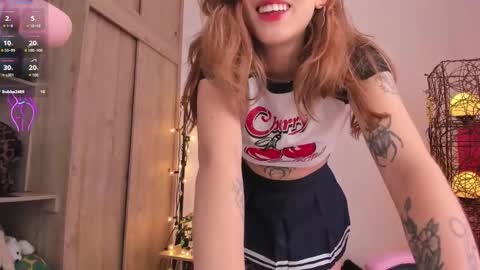 Snapshot of violet_ch chatting on February 25, 4:57 pm violet online show from February 25, 4:57 pm