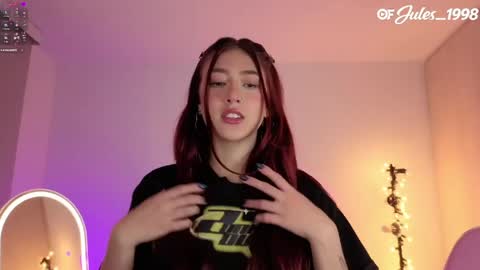 violet online show from March 29, 11:39 pm