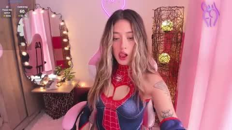 Snapshot of violet_ch chatting on January 28, 5:35 pm violet online show from January 28, 5:35 pm