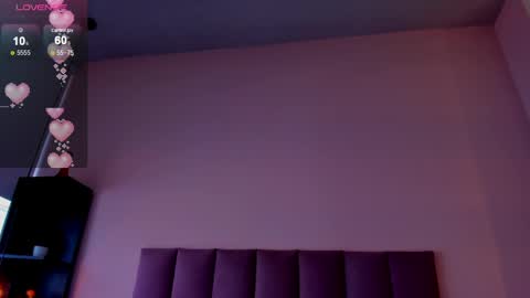 violet online show from April 1, 1:12 pm