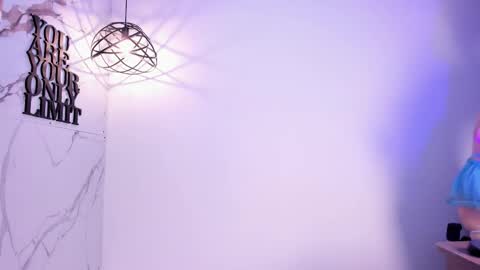 violet_storm_ online show from November 25, 12:09 am