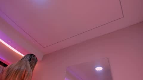 Violeta  online show from September 30, 10:15 am