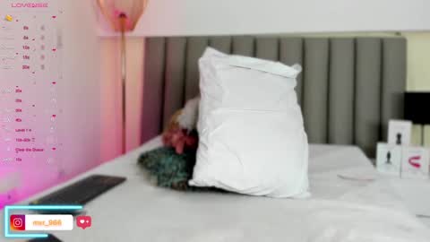 Snapshot of violeta_cs chatting on February 14, 8:59 pm online show from February 14, 8:59 pm