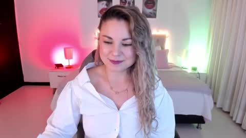 violeta_hotter_ online show from October 13, 11:45 am