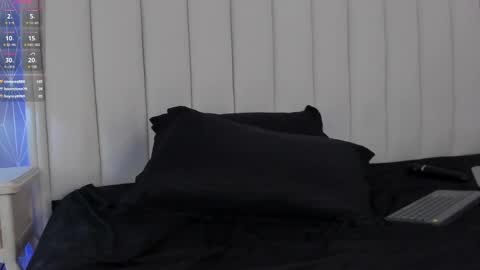 Snapshot of violeta_marquez chatting on February 24, 6:15 pm violeta_marquez online show from February 24, 6:15 pm