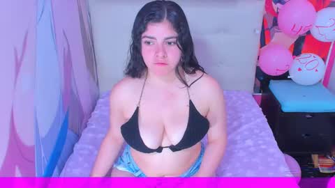 Snapshot of violetaangelsx chatting on January 24, 8:43 pm Viollet online show from January 24, 8:43 pm