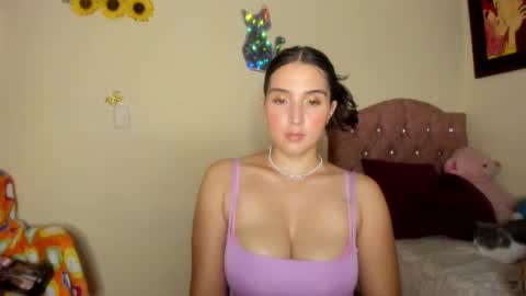 Snapshot of violetalee chatting on September 19, 7:06 pm Jimena online show from September 19, 7:06 pm