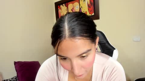 Snapshot of violetalee chatting on March 1, 3:53 am Jimena online show from March 1, 3:53 am