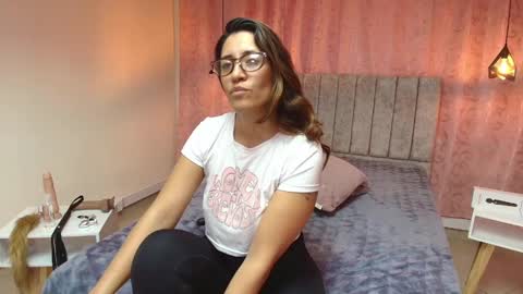 VIOLETA online show from February 18, 5:09 pm