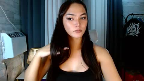 violet online show from October 19, 11:48 am