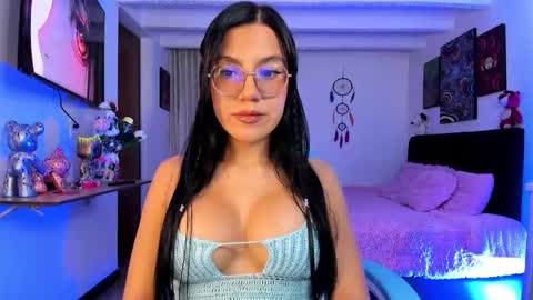 Snapshot of violetbunnyy1 chatting on September 16, 3:30 am Violet online show from September 16, 3:30 am