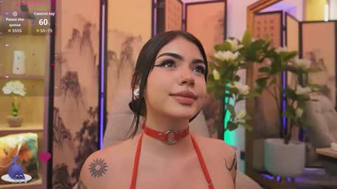 Violet Evanz online show from September 8, 7:35 pm