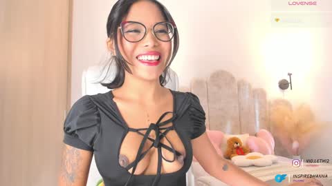 Snapshot of violeth___ chatting on February 1, 11:31 am violeth___ online show from February 1, 11:31 am