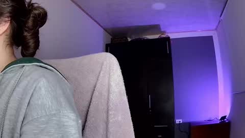 Snapshot of violetmoon24 chatting on September 16, 11:01 am Violeta online show from September 16, 11:01 am