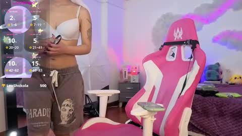   online show from November 30, 7:43 pm