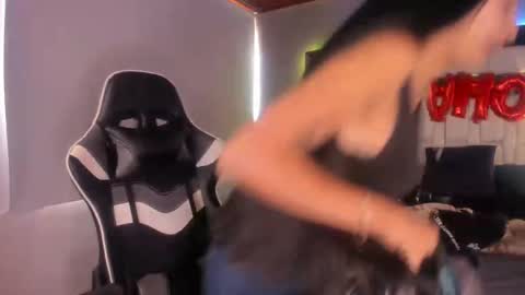 violetskinny online show from February 25, 6:33 pm