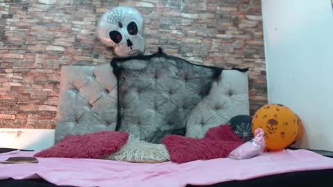 violetsweet_cs online show from October 25, 9:15 pm