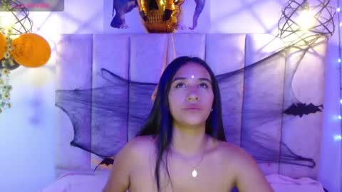 violetsweet_cs online show from October 24, 9:15 pm