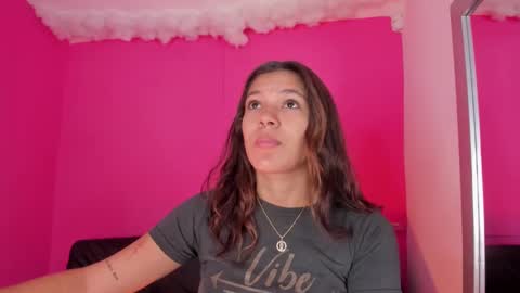Snapshot of violett_24_ chatting on March 12, 12:36 pm violett_24_ online show from March 12, 12:36 pm